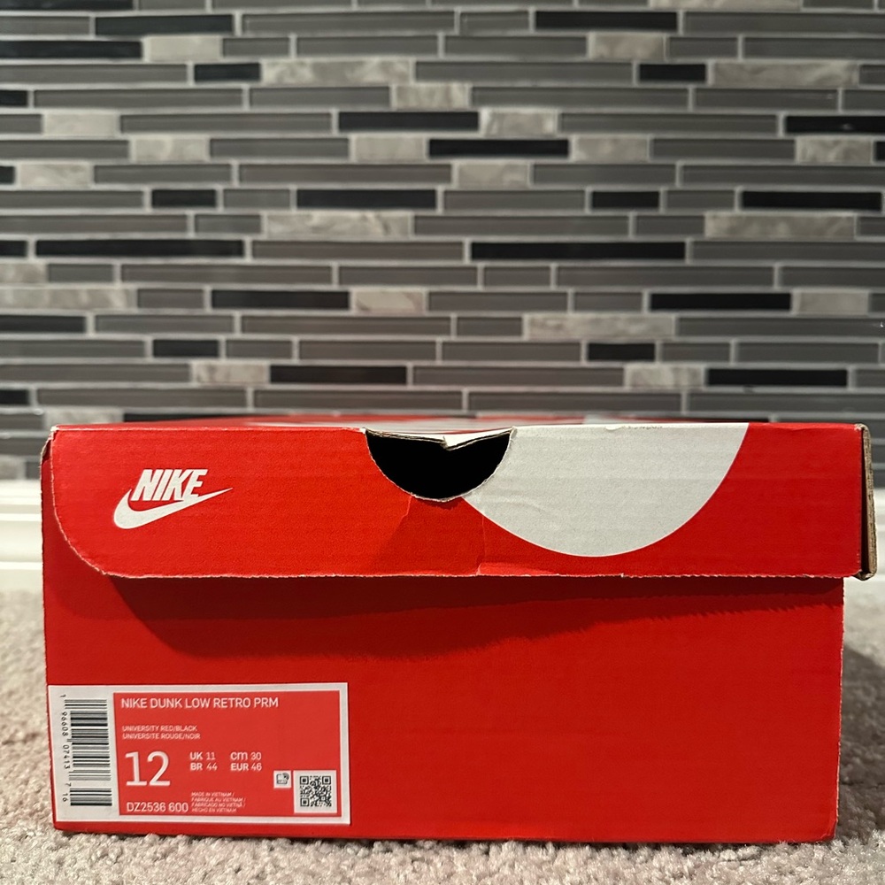 Nike retro “PRM” Chicago Split
Men's Red and White Dunk Sneakers - Picture 11 of 11